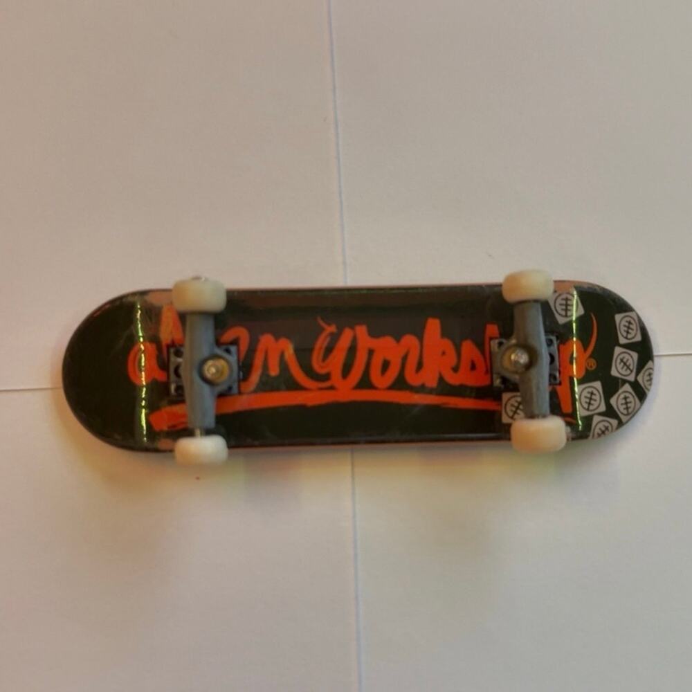 VTG World Industries 96 MM Tech Deck